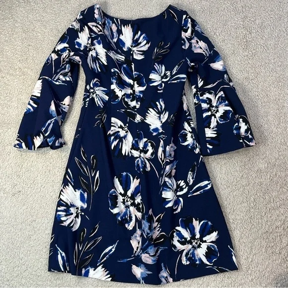Eliza J Dress Sz 6 Floral Navy Blue Shift with Bell Sleeves - Picture 10 of 14